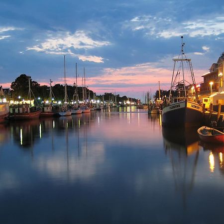 Haus Vier Freunde, Vincent Lägenhet Rostock Exteriör bild